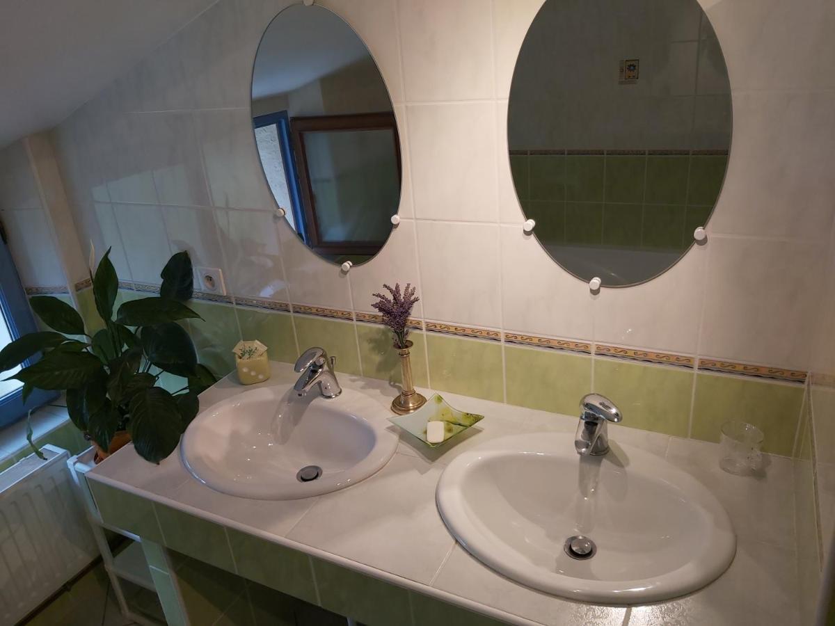 O Miroir... Sans Detour Dis-Moi Tout De Ce Sejour Francescas エクステリア 写真
